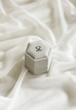 San Saru ESTUCHE AISVARYA BEIGE