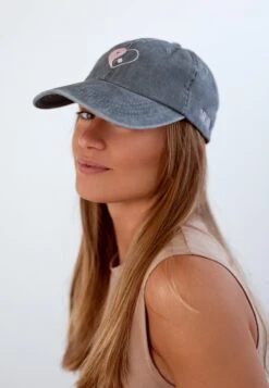 San Saru GORRA PURUSHA