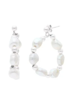 San Saru PENDIENTES CHITRA