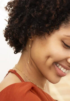 San Saru PENDIENTES LILAVATI CHAPADOS EN ORO