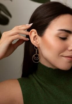 San Saru PENDIENTES SAI CHAPADOS EN ORO